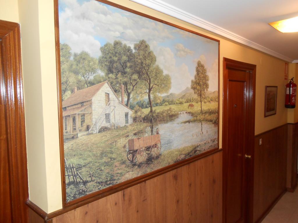 Hostal Restaurante El Abuelo Trobajo Del Camino 外观 照片
