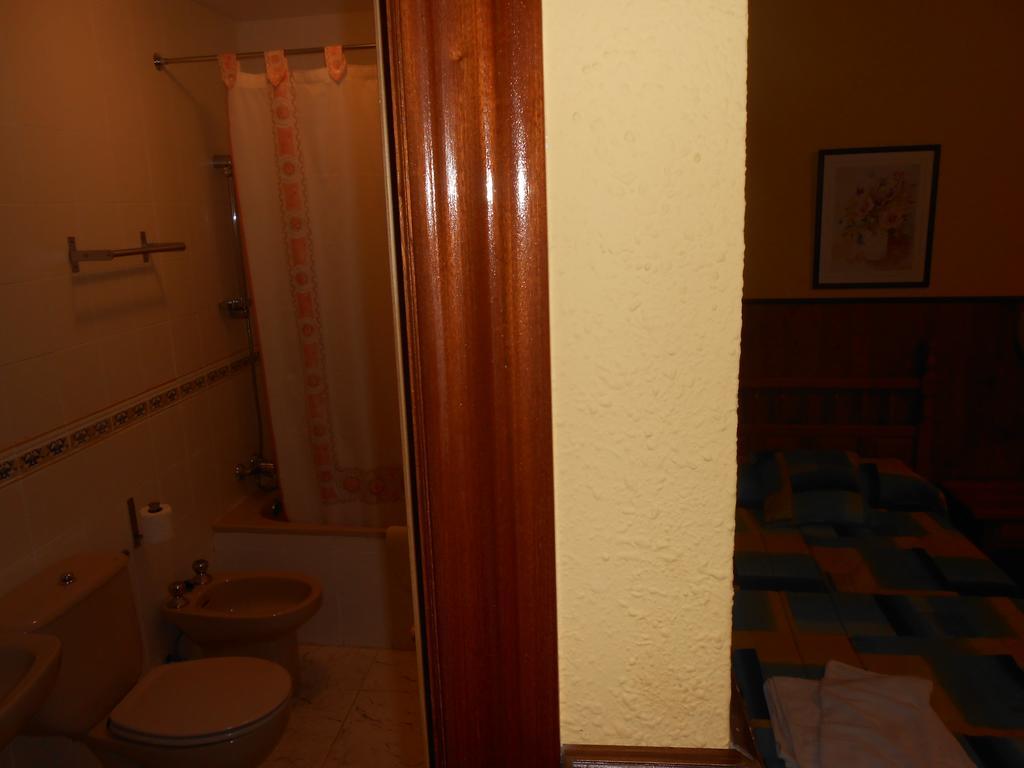 Hostal Restaurante El Abuelo Trobajo Del Camino 客房 照片