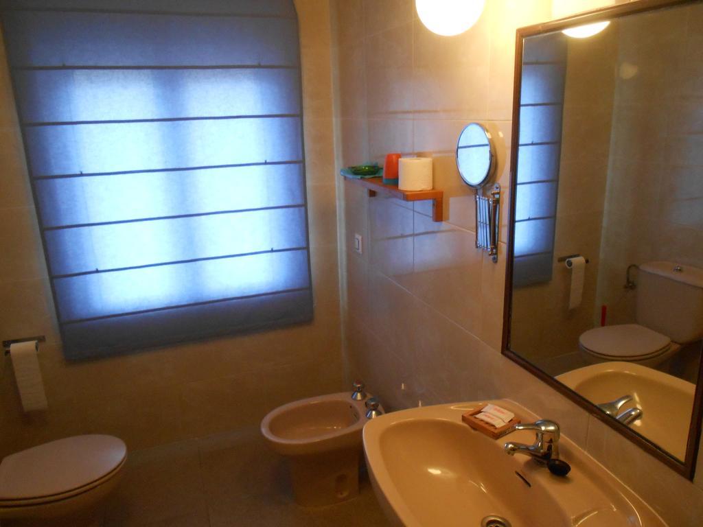 Hostal Restaurante El Abuelo Trobajo Del Camino 客房 照片