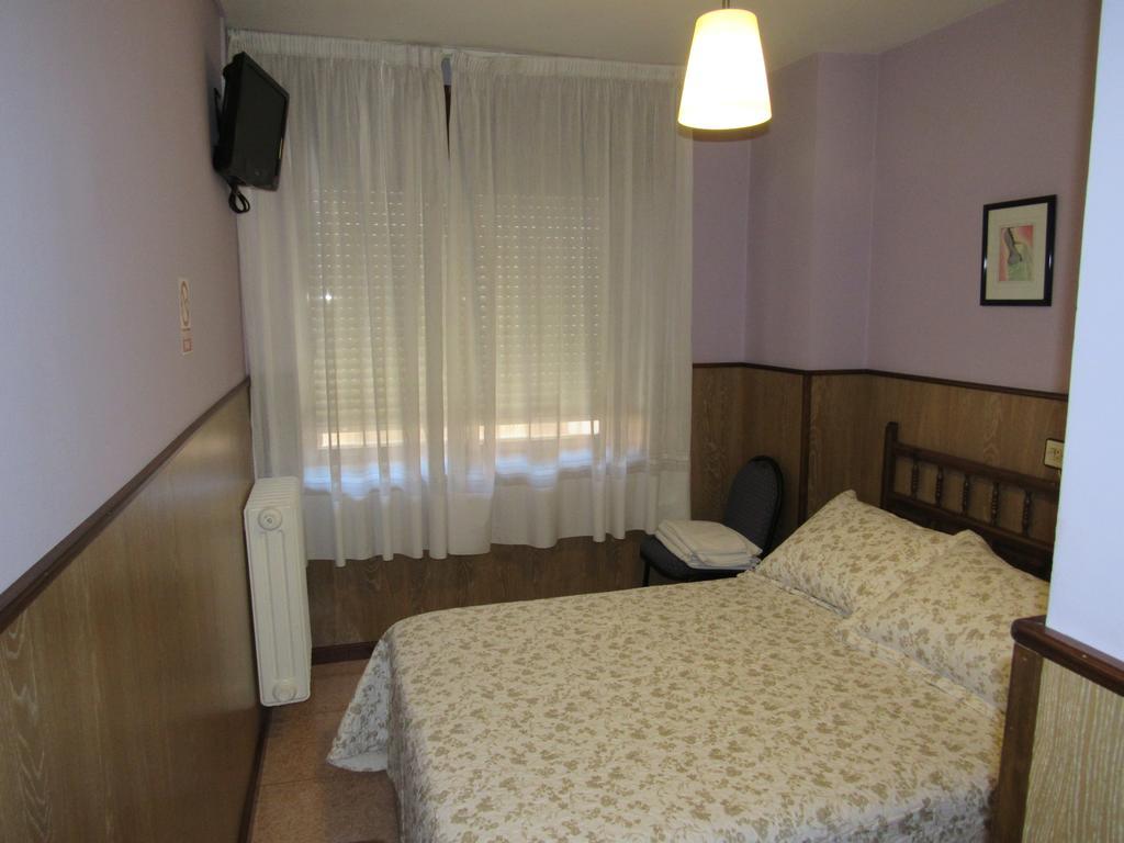 Hostal Restaurante El Abuelo Trobajo Del Camino 外观 照片
