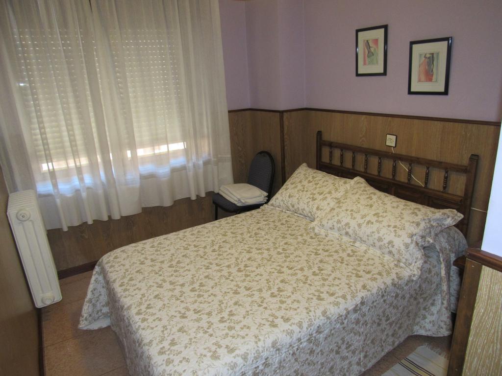 Hostal Restaurante El Abuelo Trobajo Del Camino 外观 照片