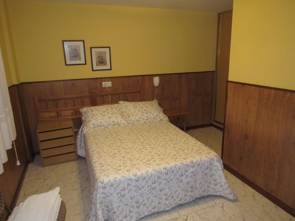 Hostal Restaurante El Abuelo Trobajo Del Camino 外观 照片