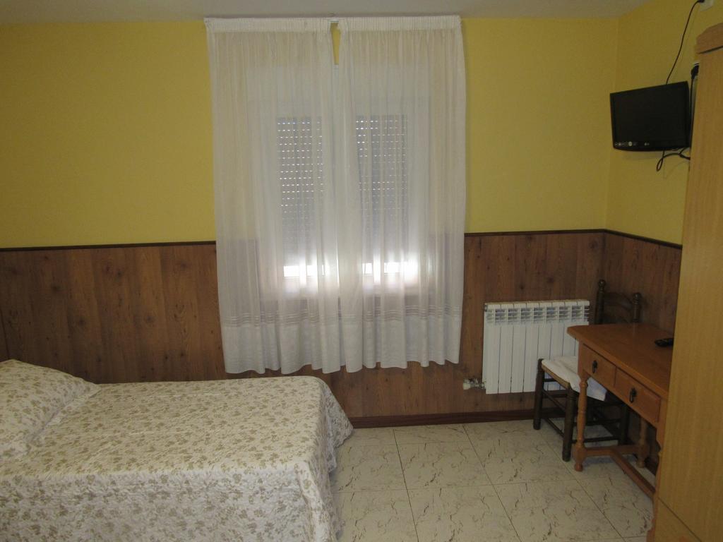 Hostal Restaurante El Abuelo Trobajo Del Camino 外观 照片