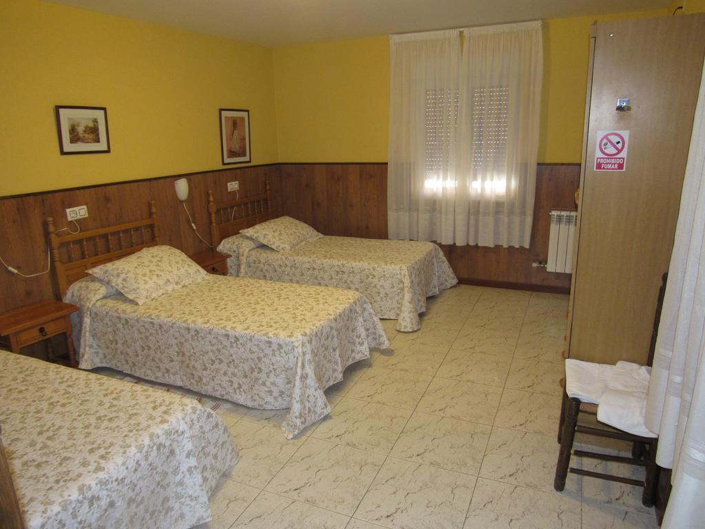 Hostal Restaurante El Abuelo Trobajo Del Camino 外观 照片