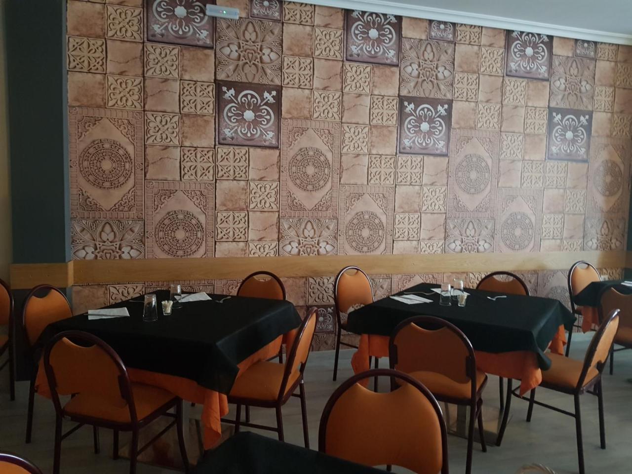Hostal Restaurante El Abuelo Trobajo Del Camino 外观 照片